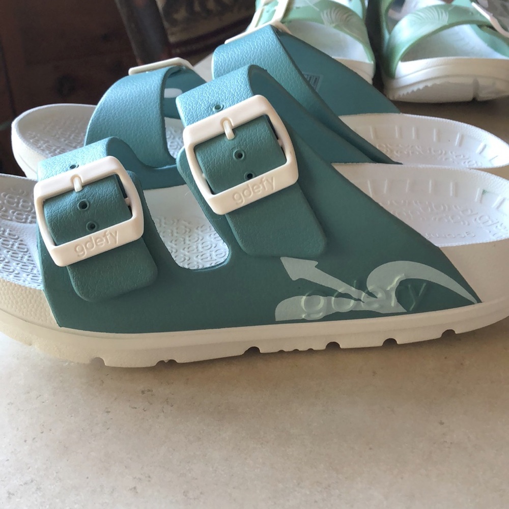 Gravity Defyer upbov 2.1 therapeutic sandal